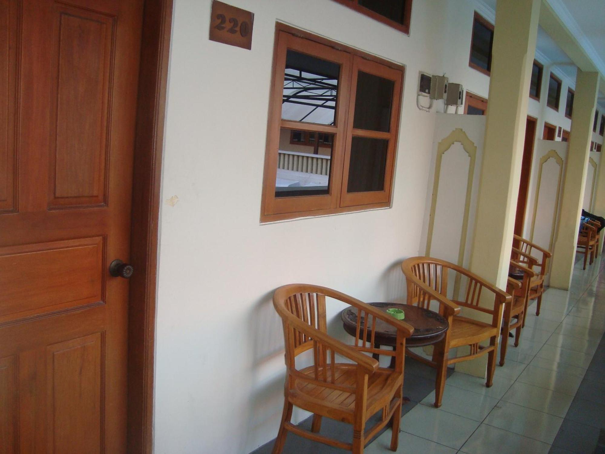 Rosani Hotel Kuta Lombok Esterno foto