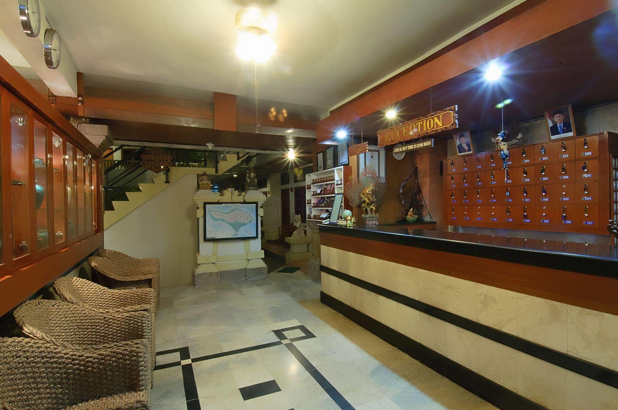 Rosani Hotel Kuta Lombok Esterno foto
